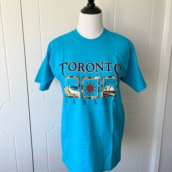 Vintage Toronto Graphic T-Shirt in Blue - Picture 7 of 9